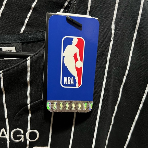 Bulls script jersey new era size M - Picture 4 of 4